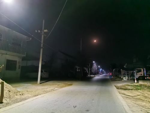 修好的路灯