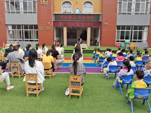 守护青春 与法同行——石泉法院开展送法进校园活动 刘晰禾