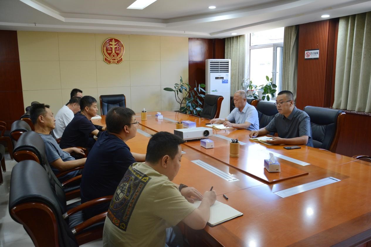 吴堡法院召开车辆安全驾驶工作会议