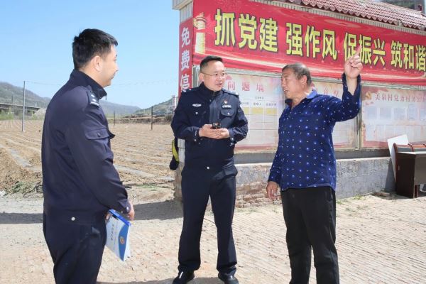扎根甘泉21载，薛鹏：用藏蓝守护绘就警徽亮色