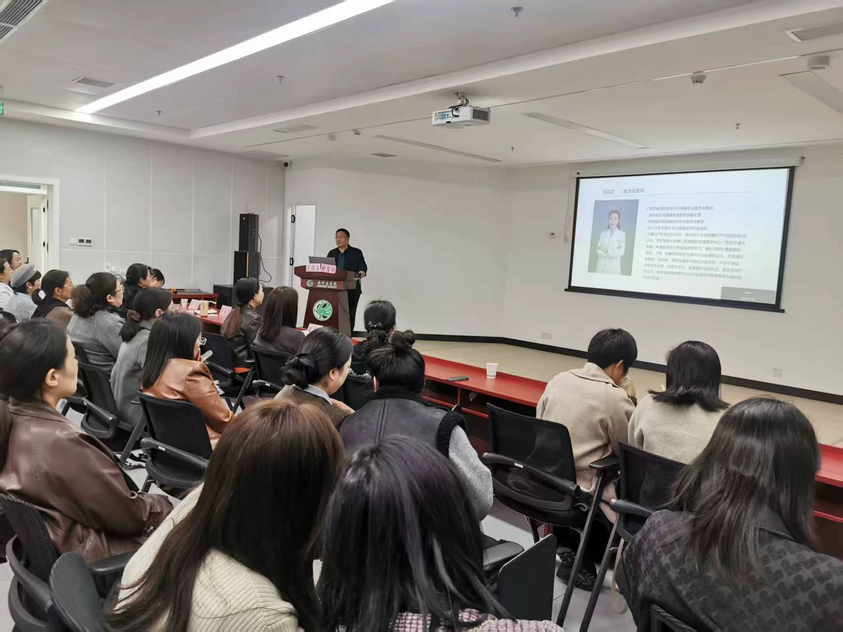 9403362cecb683b77fe8e27e33ef1f98