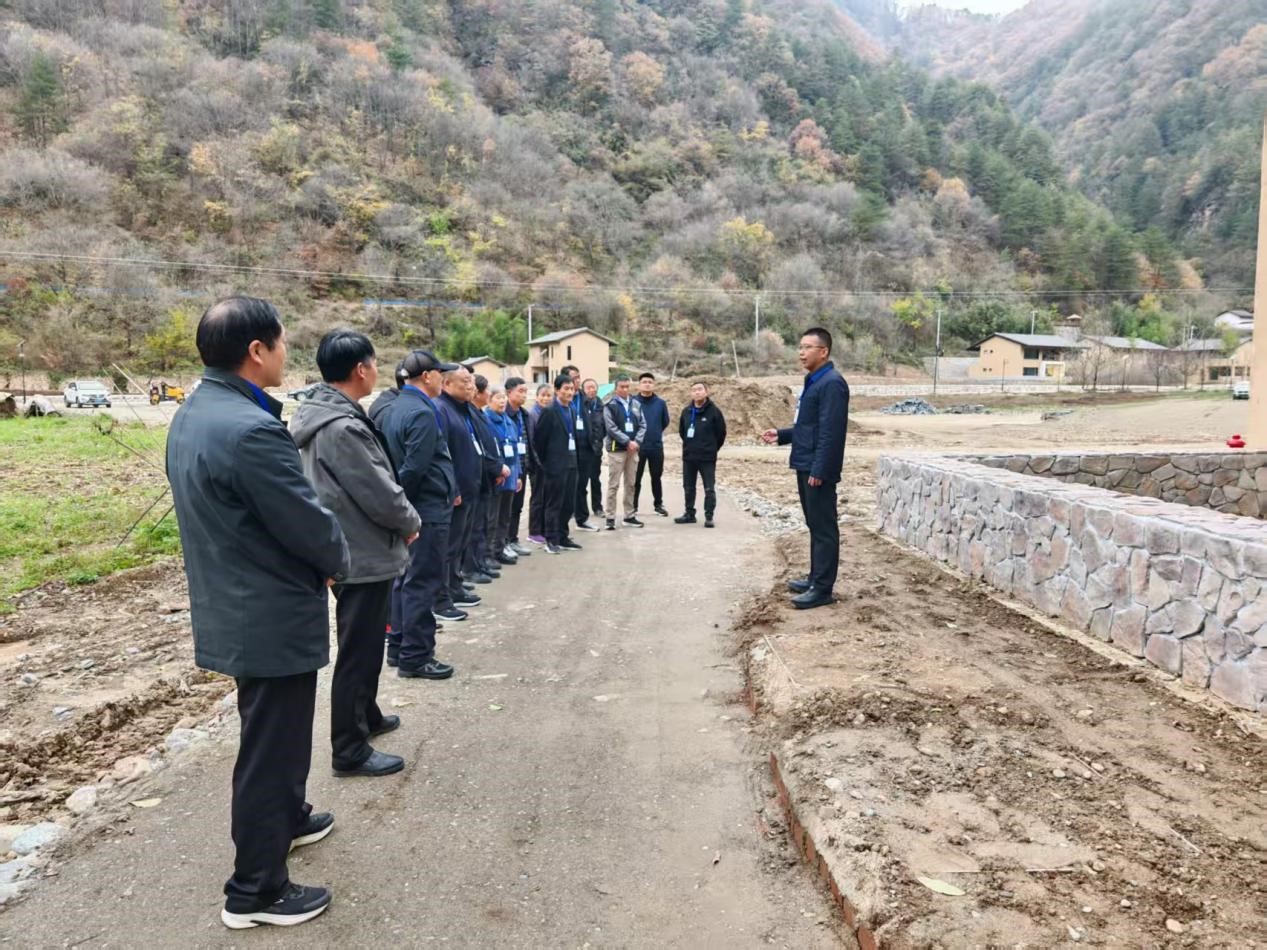 宁陕县新场镇：人大代表视察田园综合体  激活乡村文旅新动能