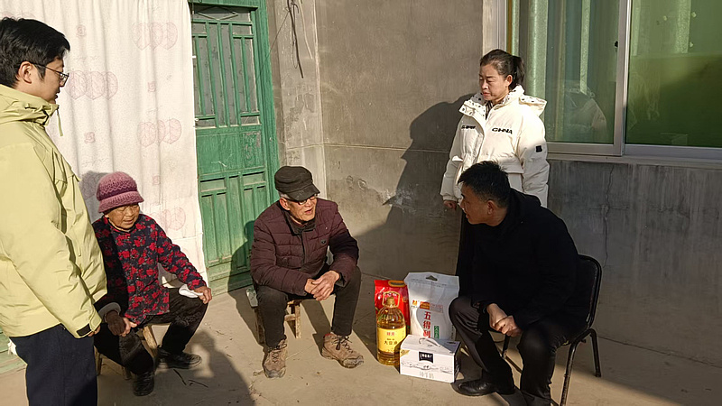 渭南市蒲城县：岁末寒冬送温暖 精准帮扶暖民心