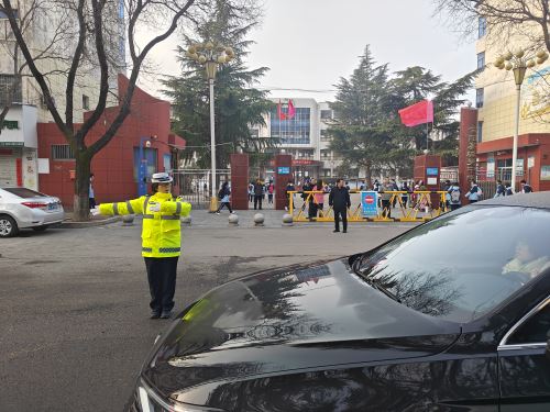 护学有我 平安同行——合阳交管开启春季护学模式