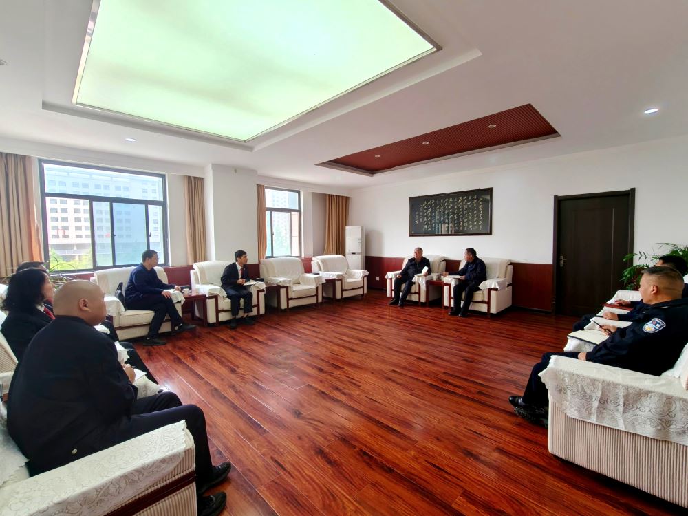 潼关县委常委、政法委书记张波一行调研指导潼关法院工作