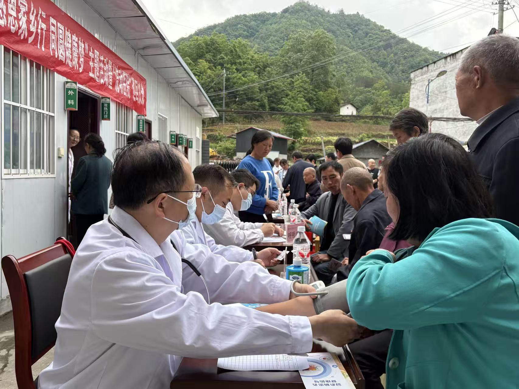 医师测量高血压 医师测量高血压