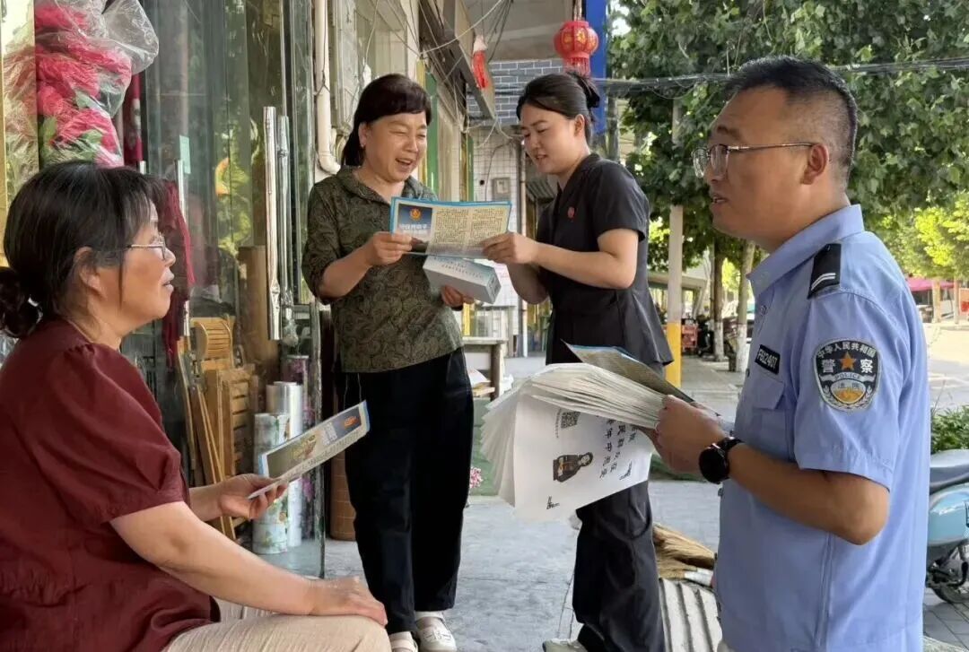 防范金融风险 守护平安民生——合阳法院黑池法庭开展防范非法金融宣传活动