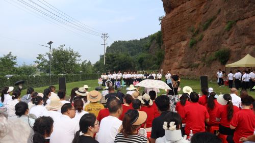 汉阴县涧池镇：歌声嘹亮蜡烛山 幸福唱响振兴路