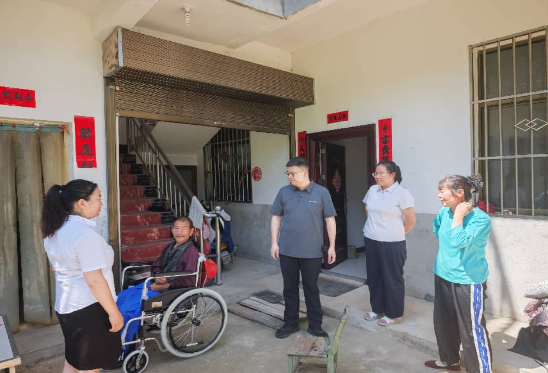 柞水县瓦房口镇：暖心走访察民情 精准帮扶暖民心