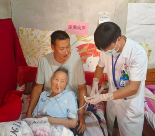 山高路远心连心 便民服务无止境 ——柞水县曹坪镇中心卫生院用心用情延伸诊疗服务入农门